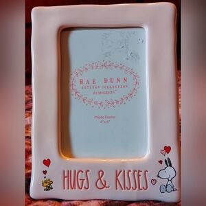 Rae Dunn Hugs & Kisses Photo Frame